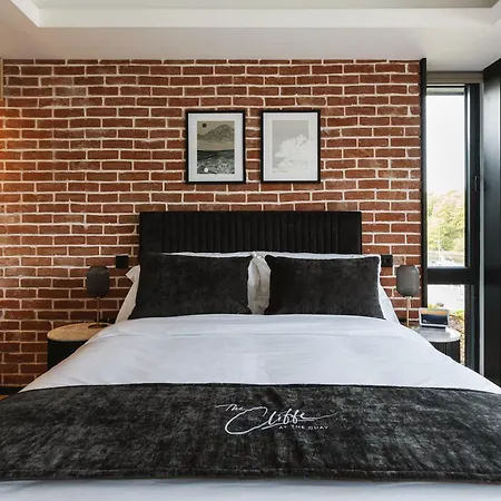 Casa de hóspedes The Cliffe At The Quay 4*