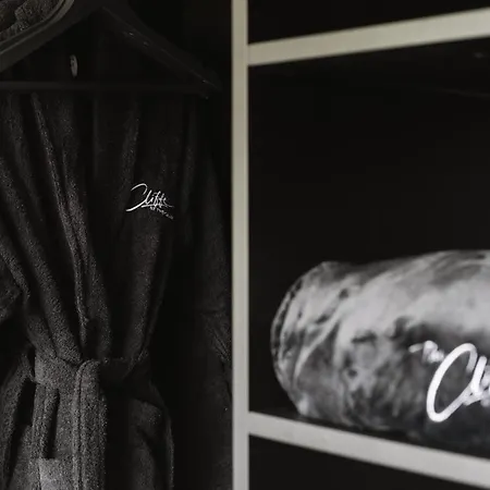 Guest house The Cliffe At The Quay 4*