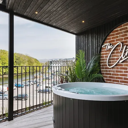 Casa de hóspedes The Cliffe At The Quay