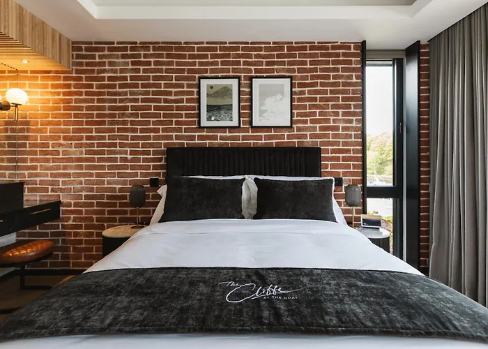 Gæstehus The Cliffe At The Quay 4*