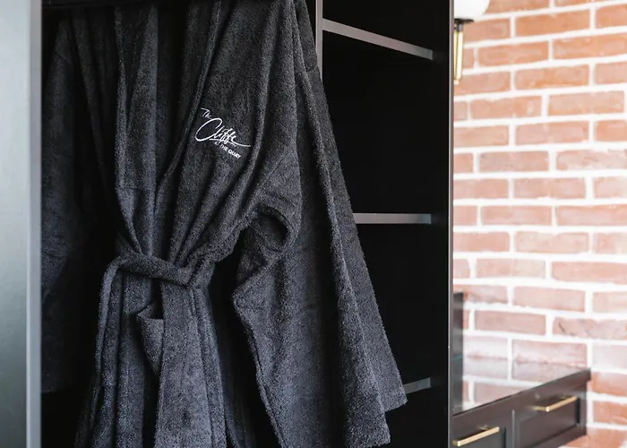 The Cliffe At The Quay Gæstehus Donegal Town