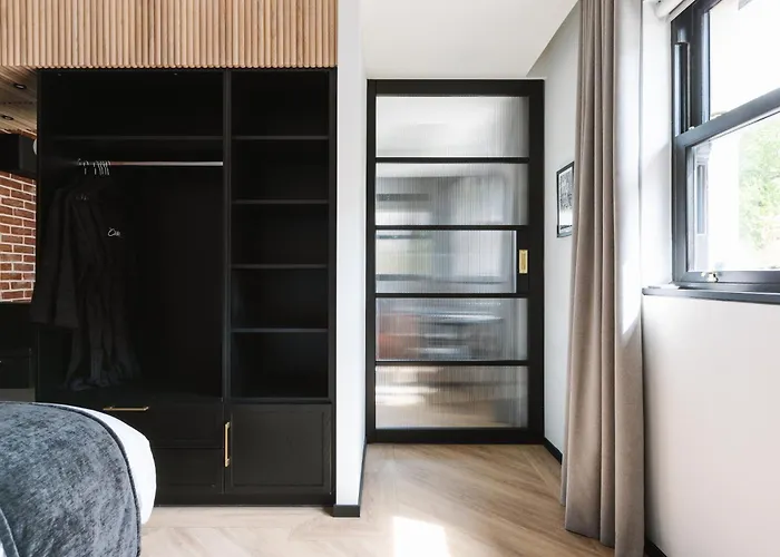 Konukevi The Cliffe At The Quay 4*