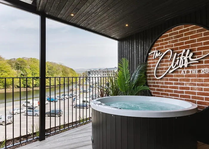 The Cliffe At The Quay Donegal Town