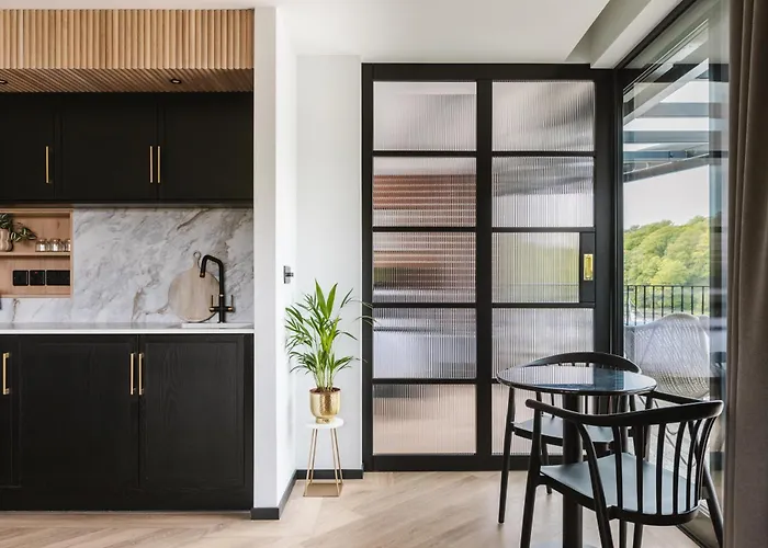 The Cliffe At The Quay