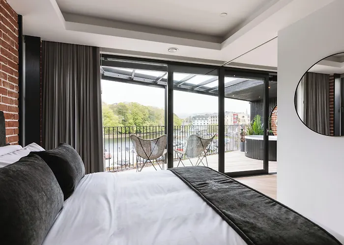 The Cliffe At The Quay 4*